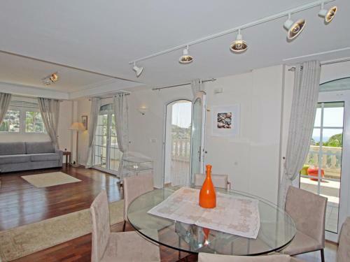 Apartamento Moraira, 2 Dormitorios, 4 Personas - Es-216-25