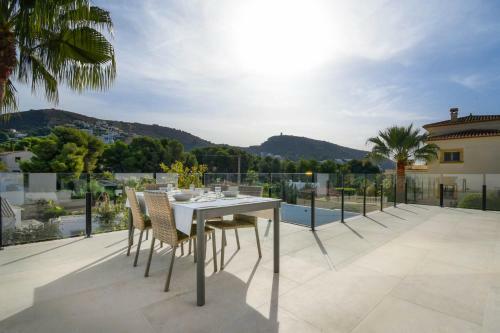 Villa Graham Holiday Rentals - Magnolia