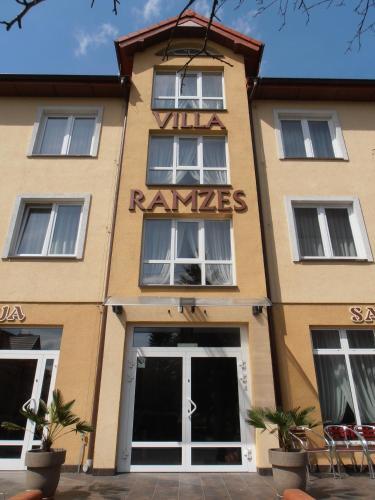 Hostal Villa Ramzes