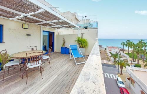 Awesome Apartment In Moncofa With House Sea View