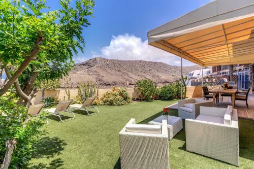 Luxury Apartament , Sea Views Private Garden
