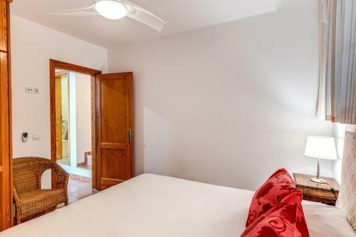 Luxury Apartament , Sea Views Private Garden