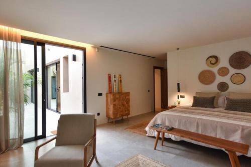 Luxurious Villa In Mog�n