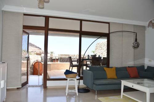 Villa Elsa Tauro Topaz