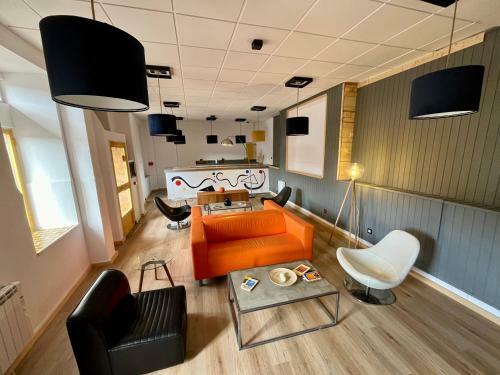 Hostal The Orange Teddy Bear Hostels La Pe�a