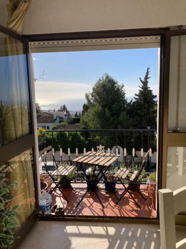 Espacioso Apartamento De Dos Dormitorios En Mijas