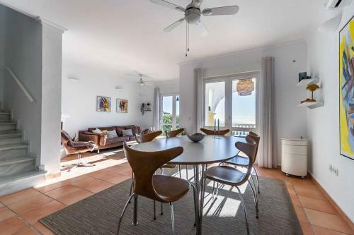 87-townhouse With Stunning Views, Mijas