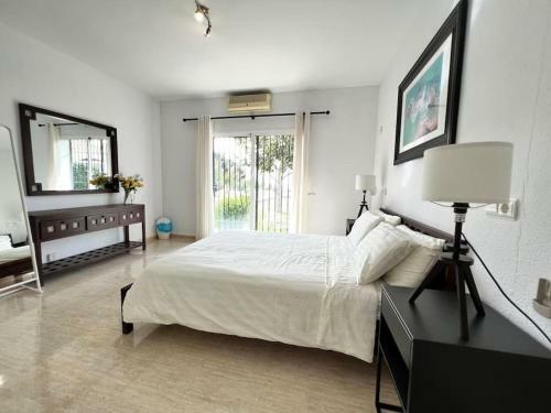 Villa Scenic With Private Pool - Sleeps 8