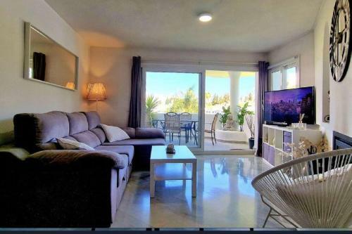 5* Stunning Golf & Sea Apartment