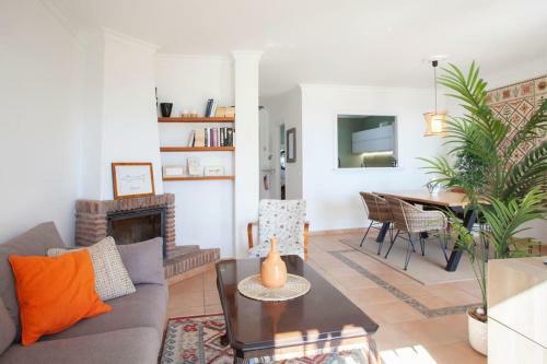 Cosy Townhouse Mijas With Views