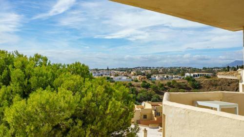 Apartamento Tranquil Sea View Haven: 2br With Terracepool