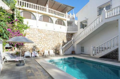 Modern Villa With Private Pool
