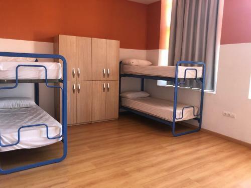 Albergue Tres Estrellas Cam� de Sirga Mequinenza
