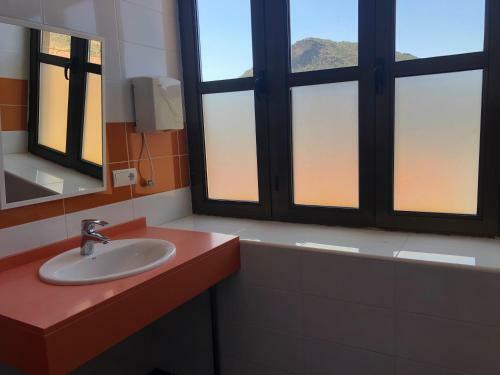 Albergue Tres Estrellas Cam� de Sirga Mequinenza