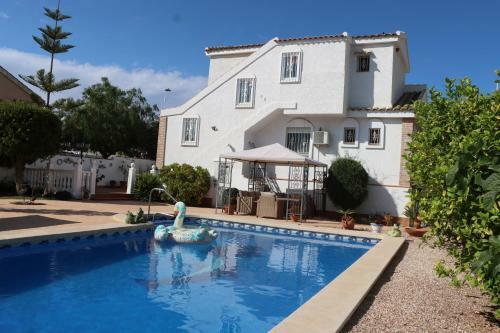 Lovely 3 Bedroom Villa In Campasol