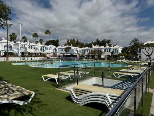 55 Playmar Villa Wellness