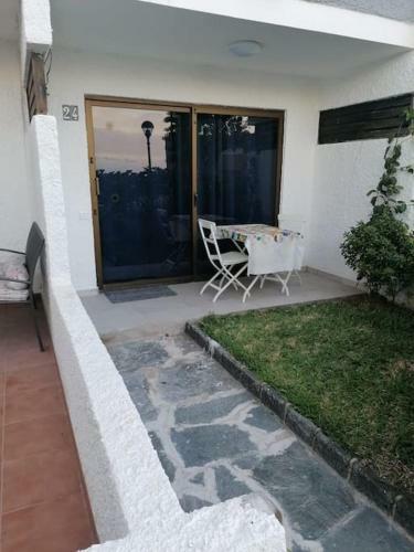Quiet & Bright Apartment With Private Garden