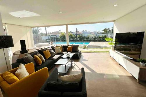 Magnifica Villa En El Coraz�n De Maspalomas