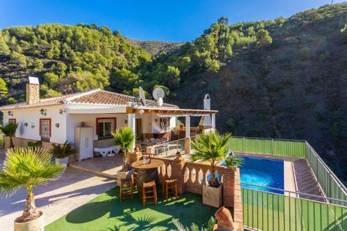 Villa Cecilia Large Private Pool AC Wifi