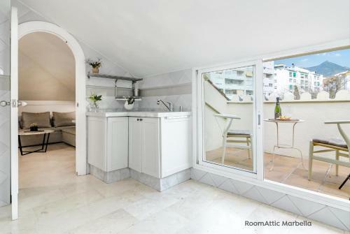 Apartamento Atico Boutique Romantico En Corazon de Marbella Roomattic