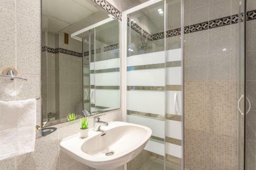 Lunamar 82 Apartment By Ghr Rentals