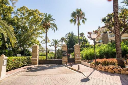 Luxe Apartments Hotel Del Golf - Las Brisas Marbella