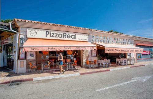 Luxury Beach Side Apartment In Marbella Playa