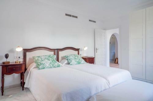 Charming 4bedroom Villa In Los Monteros Beach