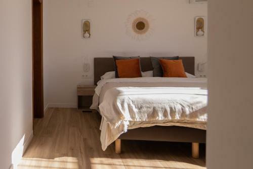 Villa Huerta 1 Manises, Jacuzzi, Sauna, Piscina