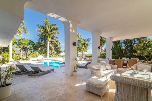 Unique *hidden Gem* Villa - Golfers Paradise Aloha
