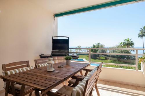 Imperator Sea Views Apartments