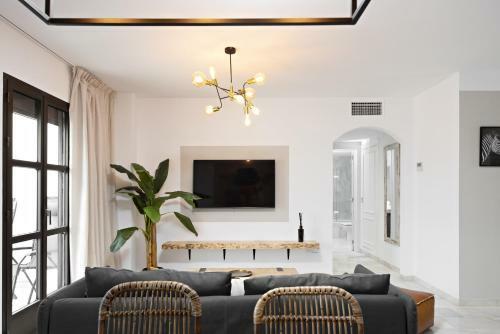 Two Bedroom Apartment In Puerto Banus With Terrace