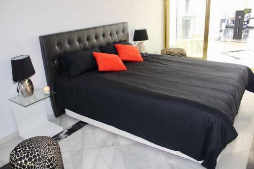 Puerto Banus Luxury Beachfront Apartment D