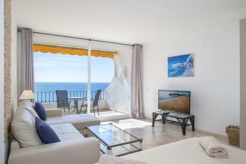 Puerto Cabopino Apartment