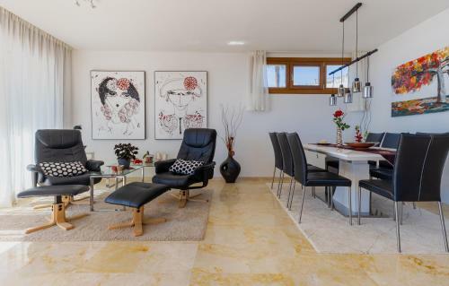 Apartamento Large Penthouse Near Beach