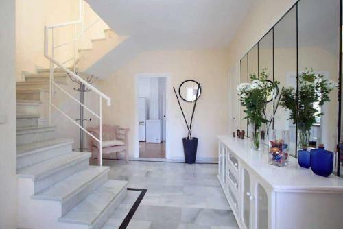 Beautiful Villa Close To Puerto Ban�s