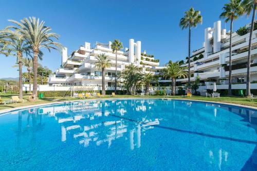 Apartamento En Complejo Residencial Con Piscina