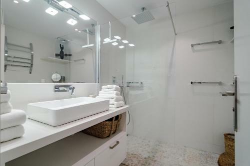 Cb- Cozy Refurbished Apartment, Perfect Location
