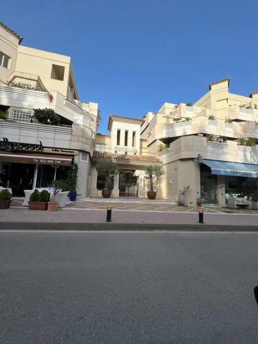 Luxury 3 Bed Apartment - Puerto Ban�s