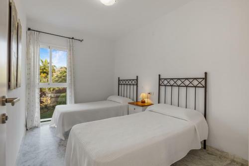 Spacious 3 Bedrooms Apartment At Las Brisas