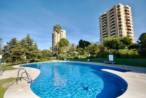 Apartamento Torres de Aloha 2 Bdr Puerto Banus