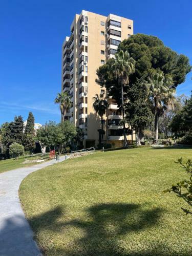 Apartamento Torres de Aloha 2 Bdr Puerto Banus