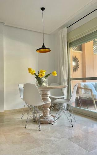 Tranquilo Apartamento Con Piscina En Dunas Marbella