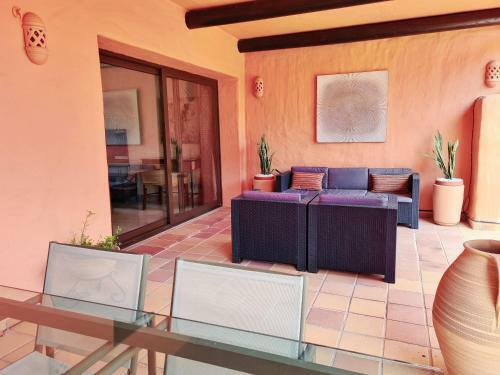 Superb 2-bed Apartment In Duquesa