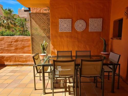 Superb 2-bed Apartment In Duquesa