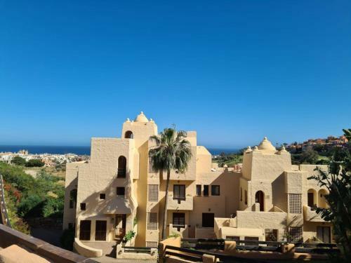 Superb 2-bed Apartment In Duquesa