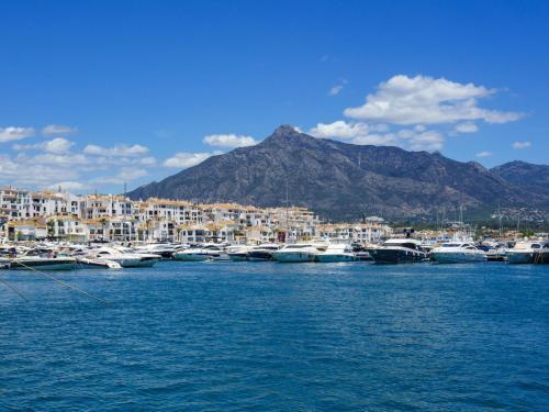 Apartment Marbella Real Gardens By Interhome