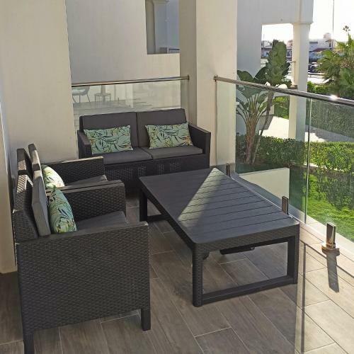 Casa Del Sol, La Paloma Beach Apartment With Pool