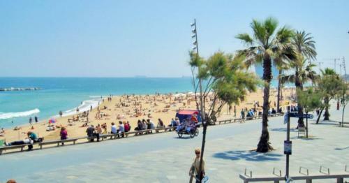 Apartamento Con Piscina En Malgrat De Mar