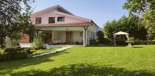 Areitio Etxea - Casa Con Jardin